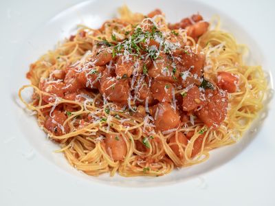 Angel hair pasta with fresh tomatoes, garlic, basil and olive oil